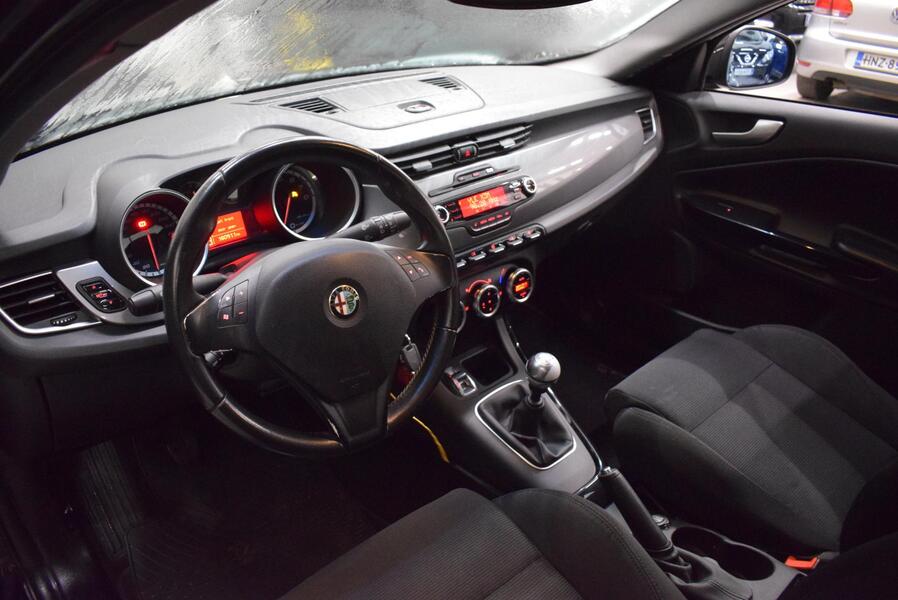 Alfa Romeo Giulietta vaihtoauto