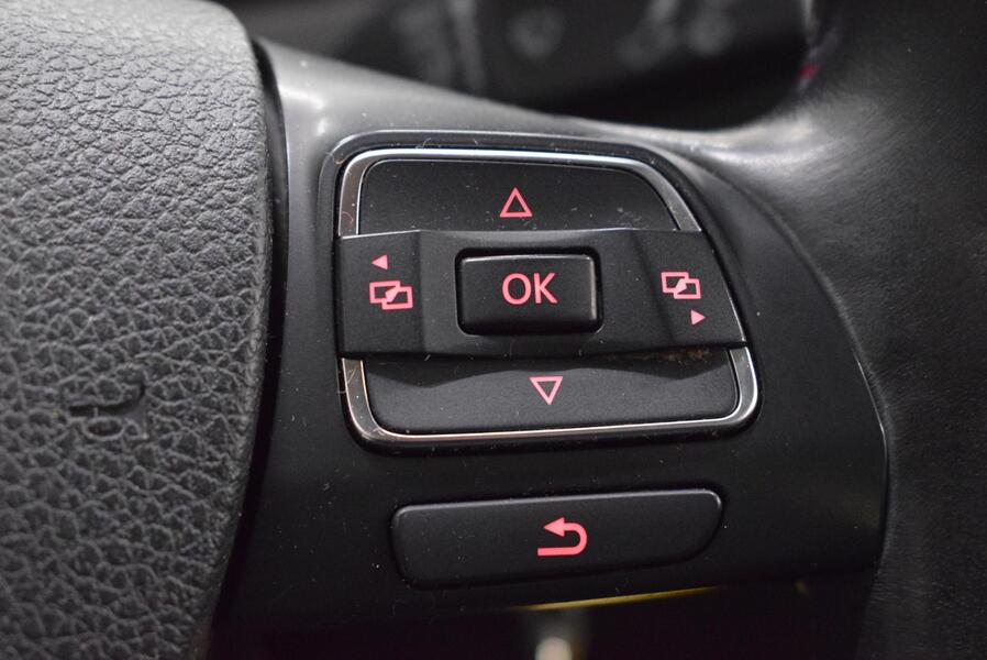 Volkswagen Touran vaihtoauto