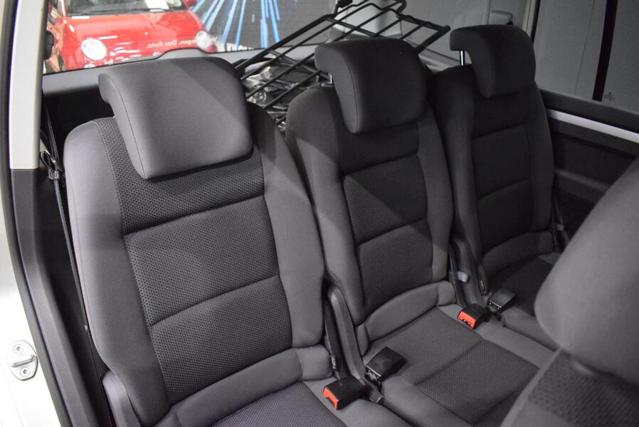 Volkswagen Touran vaihtoauto