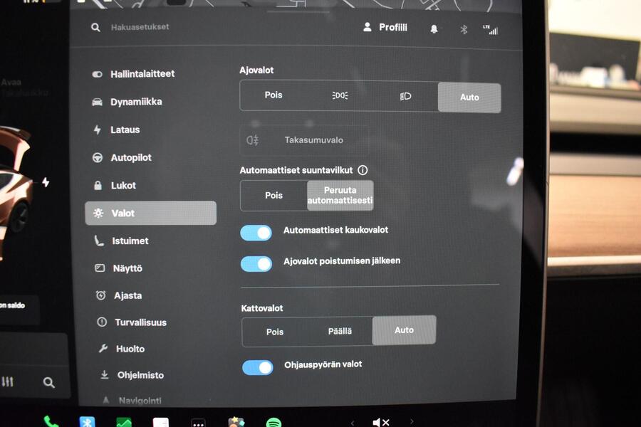 Tesla Model 3 vaihtoauto