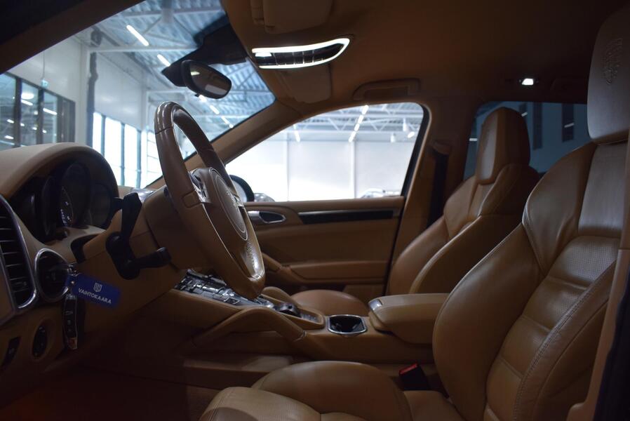 Porsche Cayenne vaihtoauto