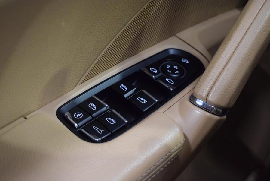 Porsche Cayenne vaihtoauto