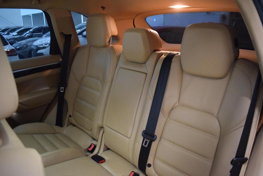 Porsche Cayenne vaihtoauto