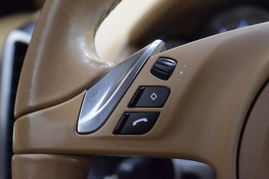 Porsche Cayenne vaihtoauto