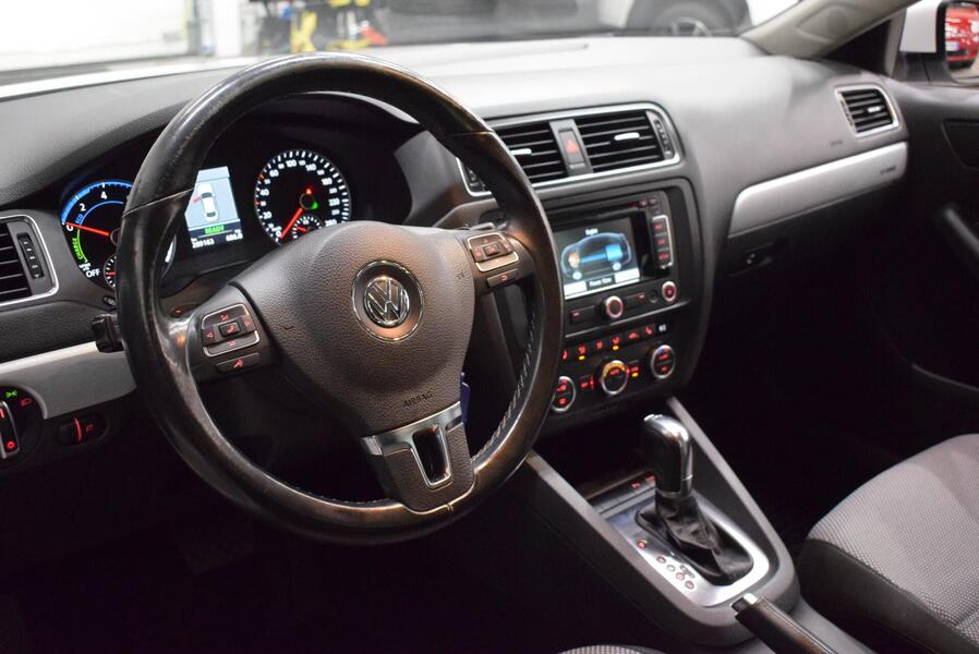 Volkswagen Jetta vaihtoauto