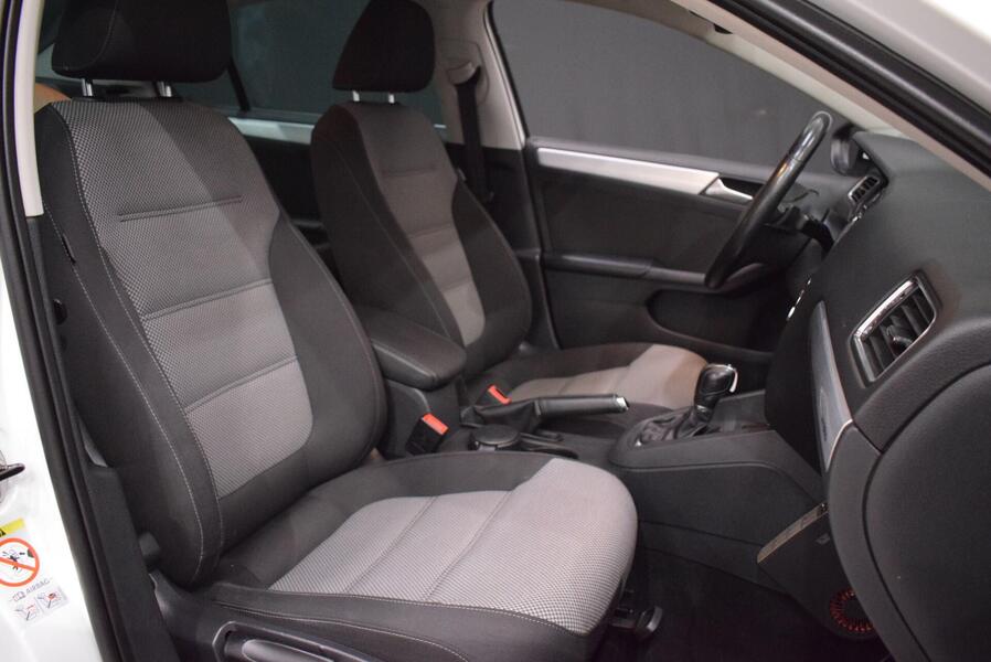 Volkswagen Jetta vaihtoauto