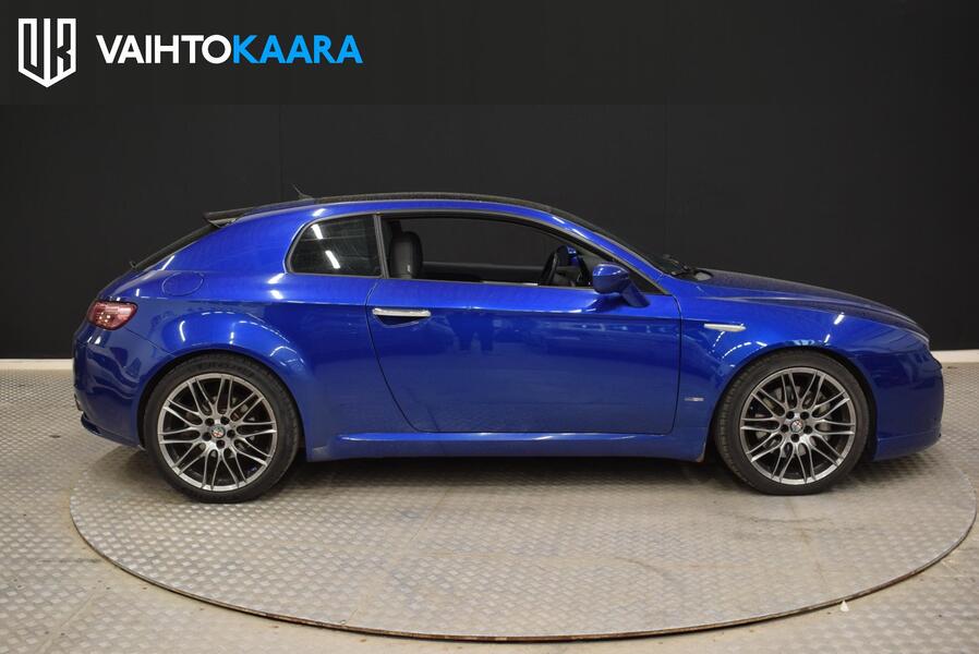 Alfa Romeo Brera vaihtoauto