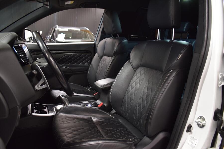 Mitsubishi Outlander PHEV vaihtoauto