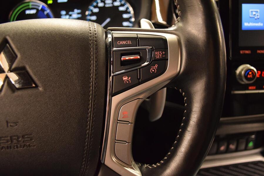 Mitsubishi Outlander PHEV vaihtoauto