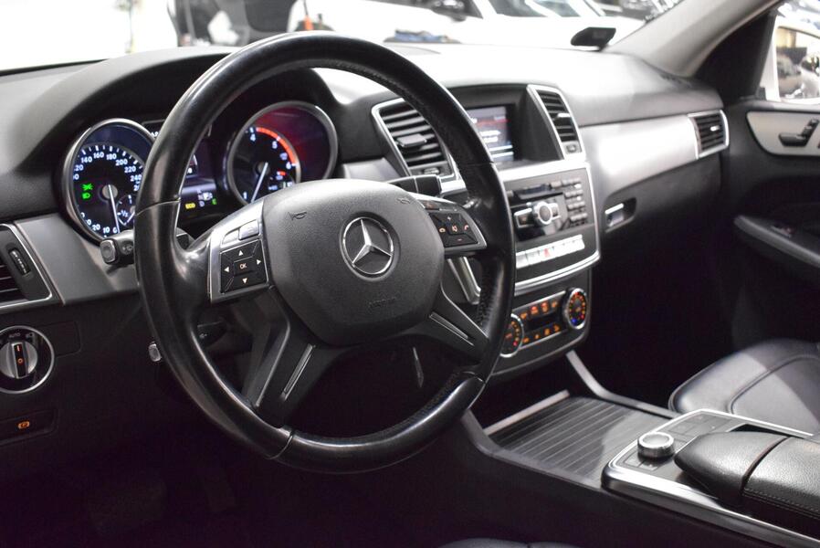 Mercedes-Benz ML vaihtoauto