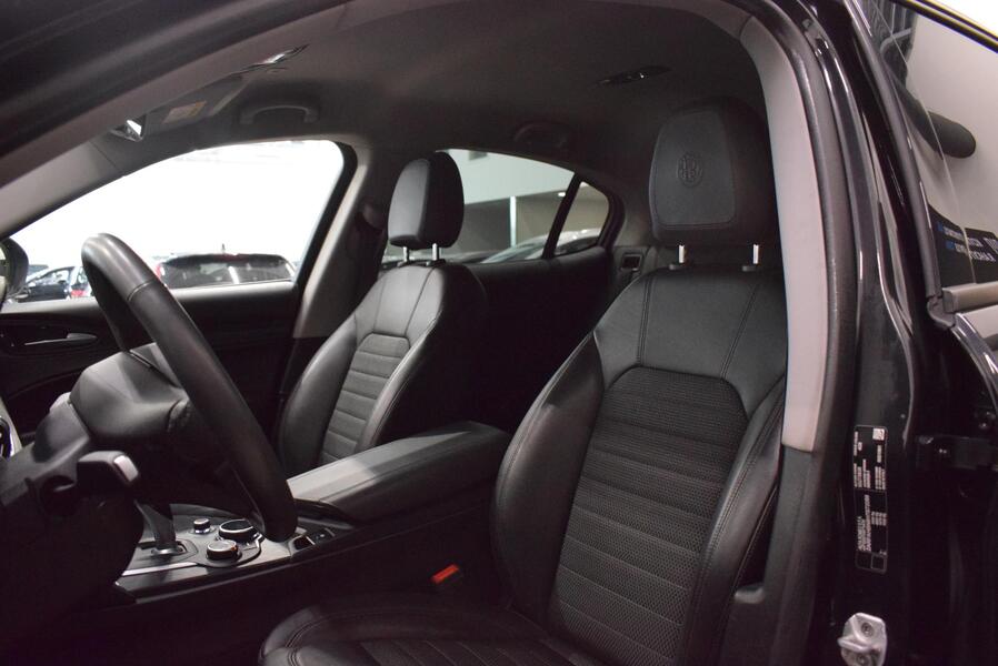 Alfa Romeo Stelvio vaihtoauto