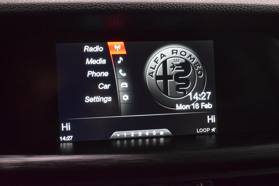 Alfa Romeo Stelvio vaihtoauto