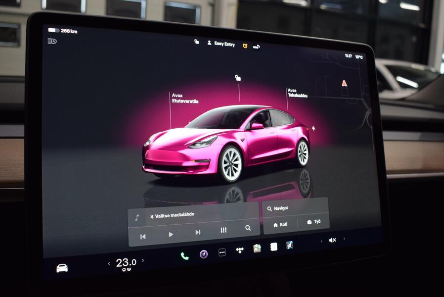 Tesla Model 3 vaihtoauto