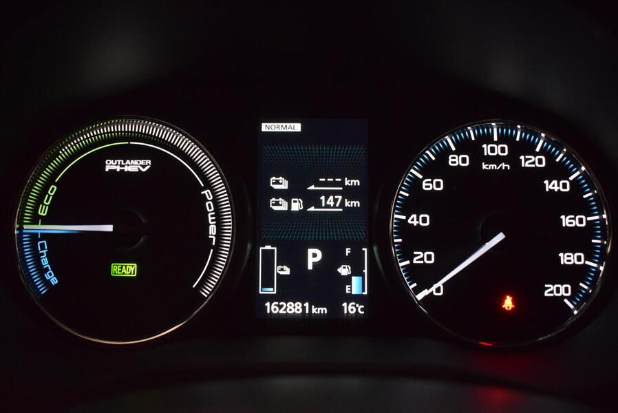 Mitsubishi Outlander PHEV vaihtoauto