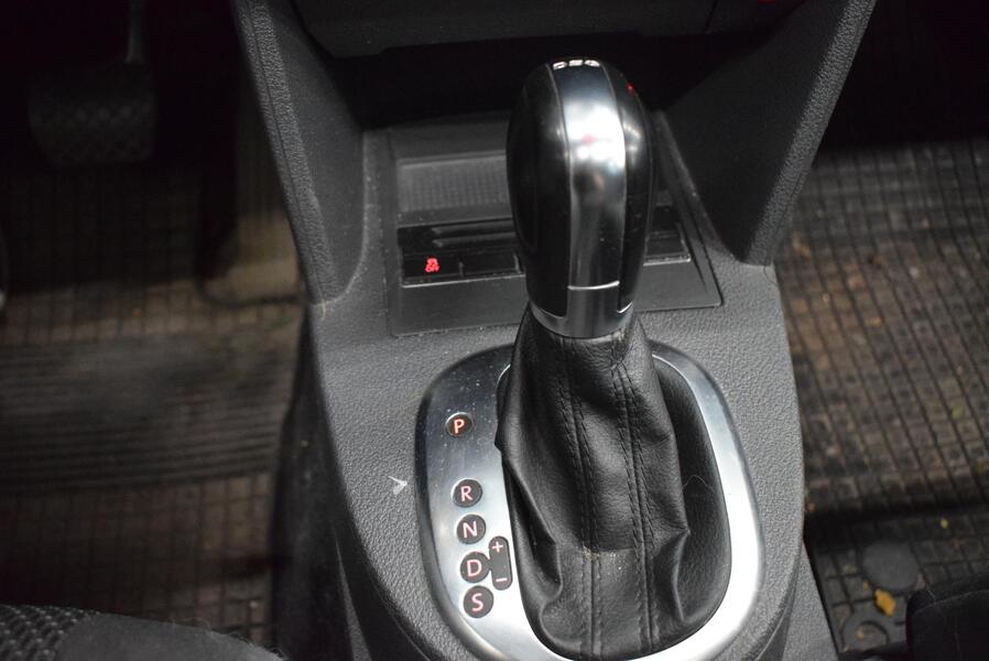 Volkswagen Touran vaihtoauto