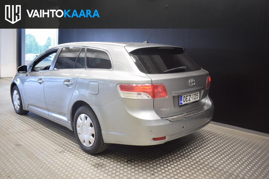 Toyota Avensis vaihtoauto