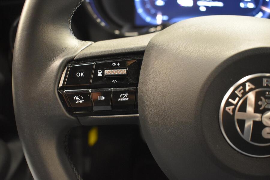 Alfa Romeo Junior vaihtoauto