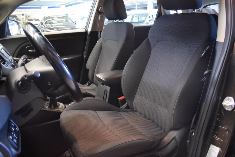 Kia Carens vaihtoauto