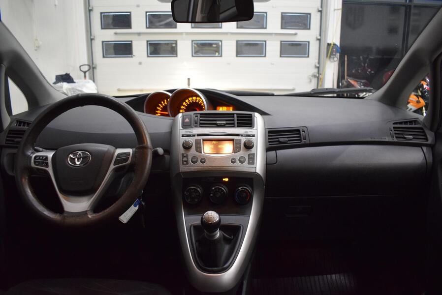 Toyota Verso vaihtoauto