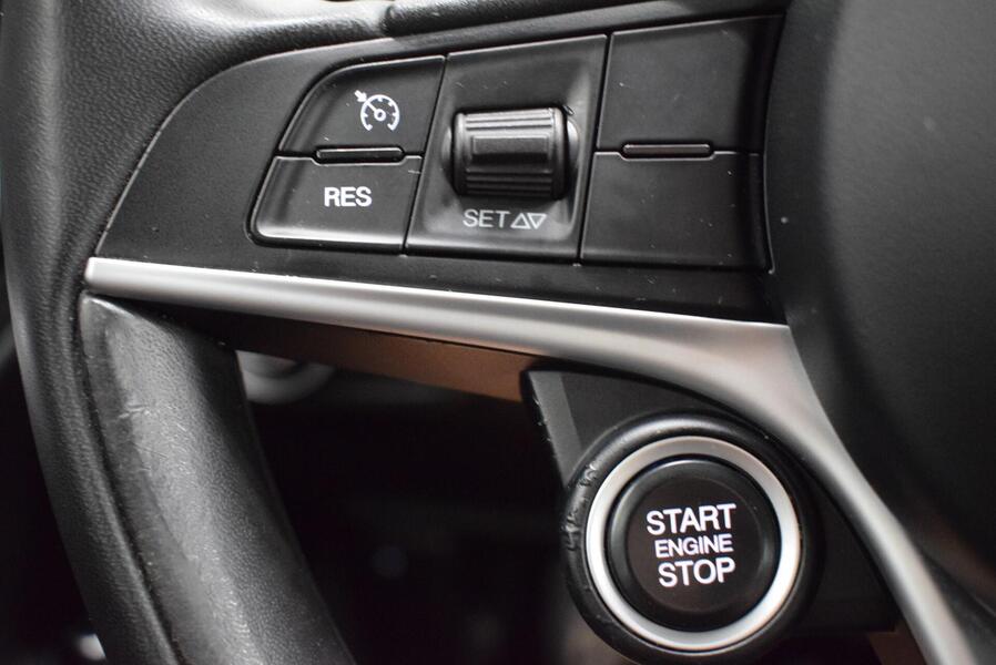 Alfa Romeo Giulia vaihtoauto