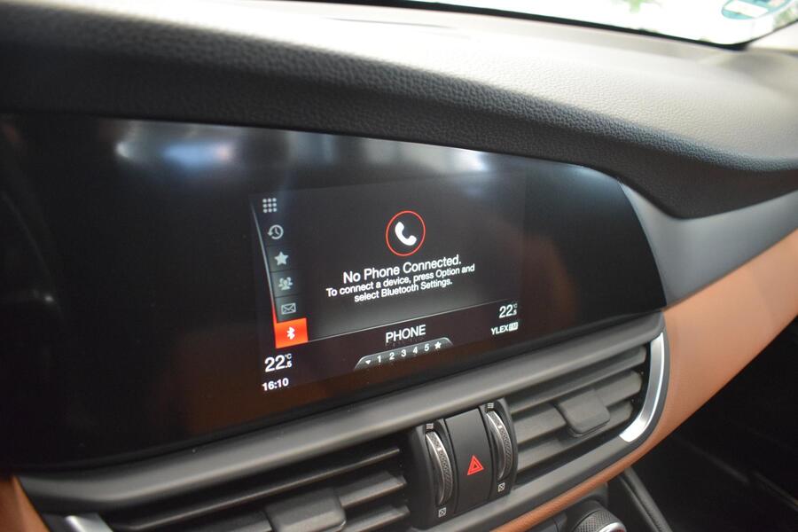 Alfa Romeo Giulia vaihtoauto