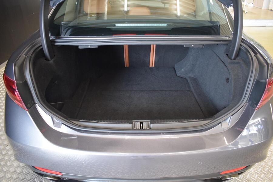 Alfa Romeo Giulia vaihtoauto