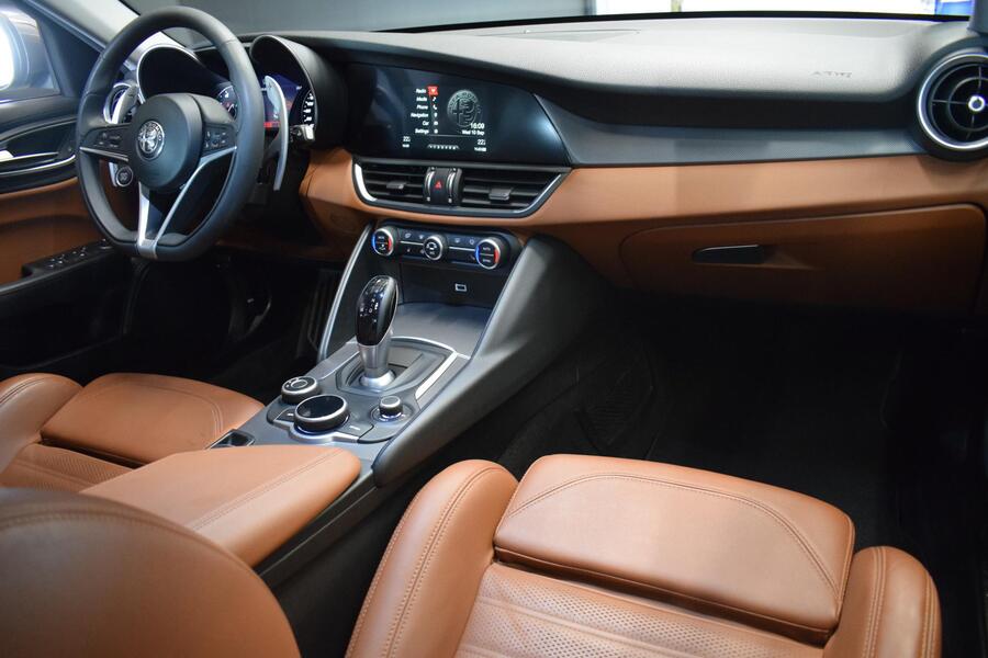 Alfa Romeo Giulia vaihtoauto