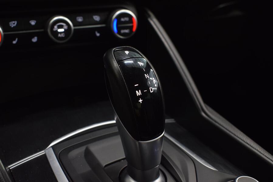 Alfa Romeo Giulia vaihtoauto