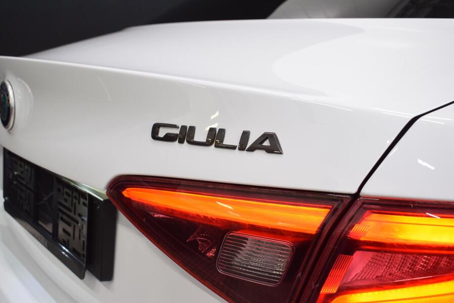 Alfa Romeo Giulia vaihtoauto