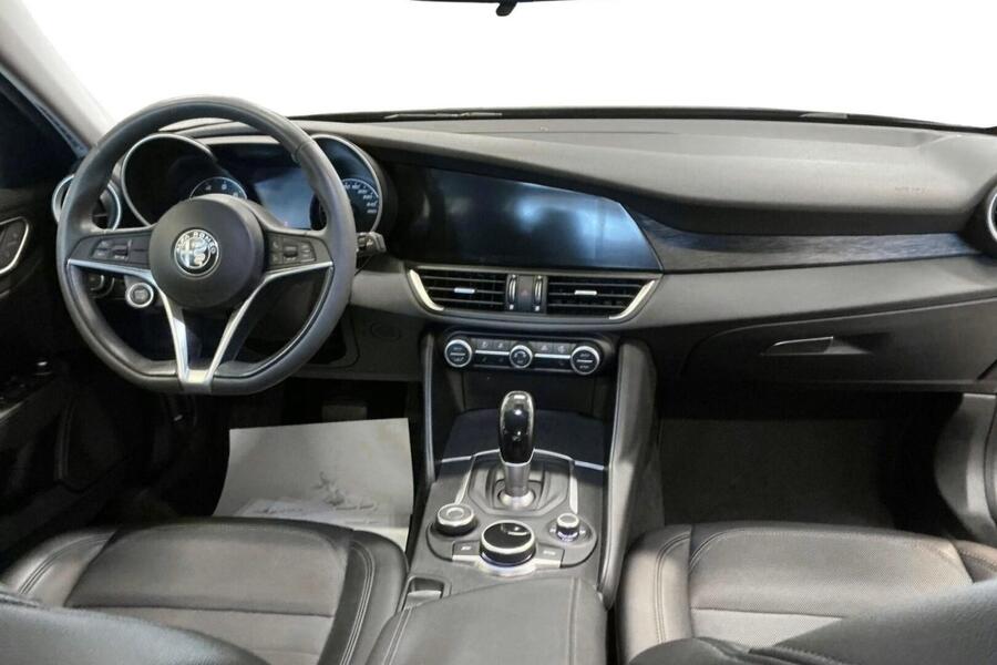 Alfa Romeo Giulia vaihtoauto