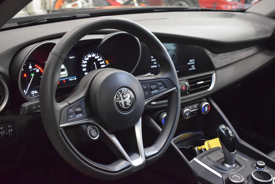 Alfa Romeo Giulia vaihtoauto