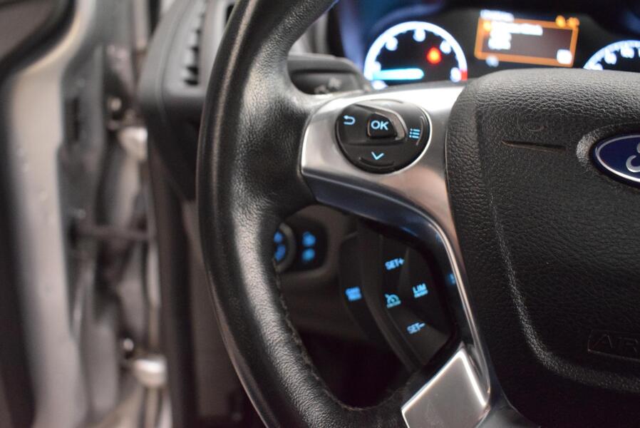 Ford Transit Connect vaihtoauto