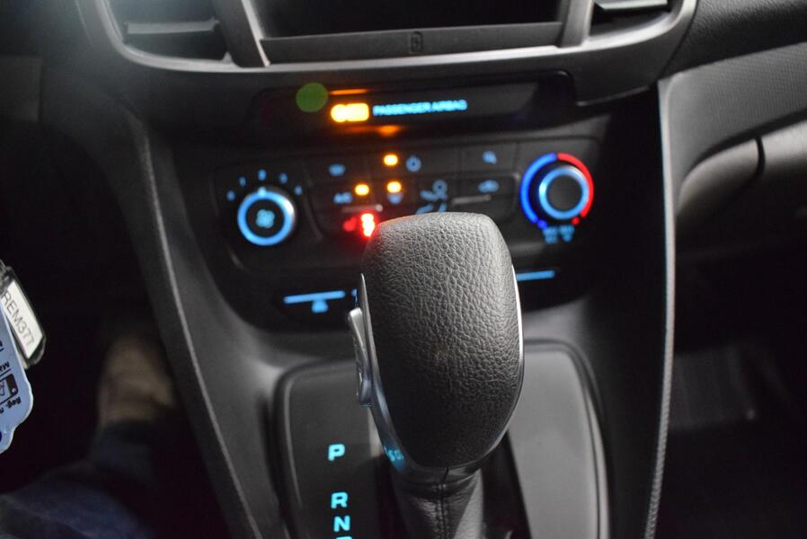 Ford Transit Connect vaihtoauto