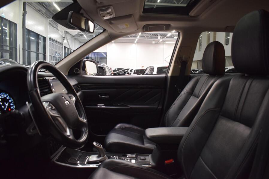 Mitsubishi Outlander PHEV vaihtoauto
