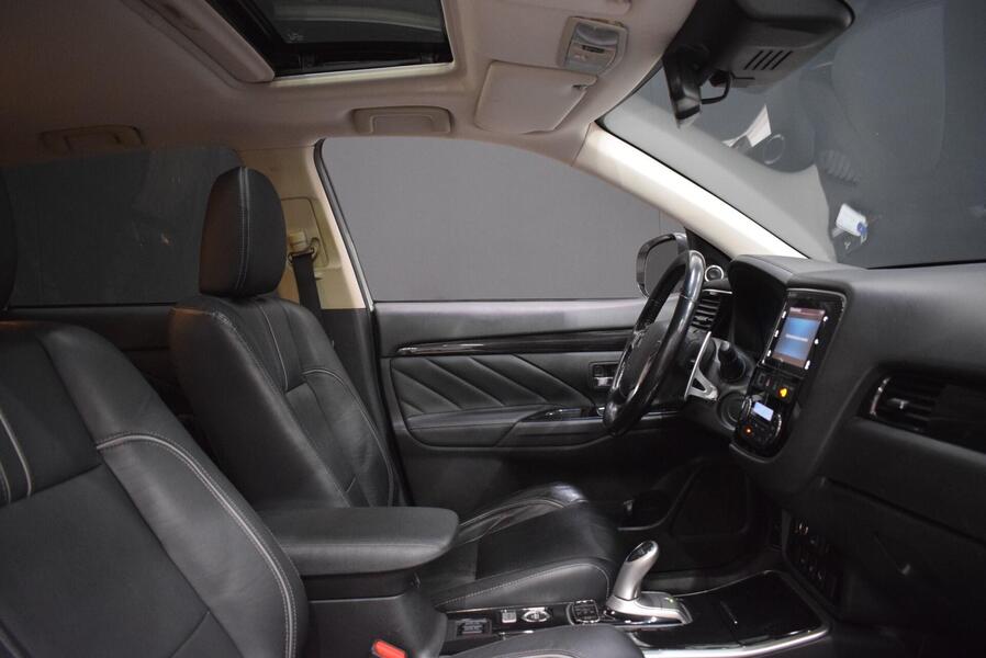 Mitsubishi Outlander PHEV vaihtoauto