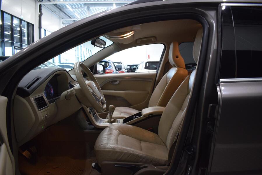 Volvo V70 vaihtoauto