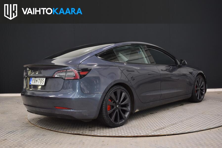 Tesla Model 3 vaihtoauto
