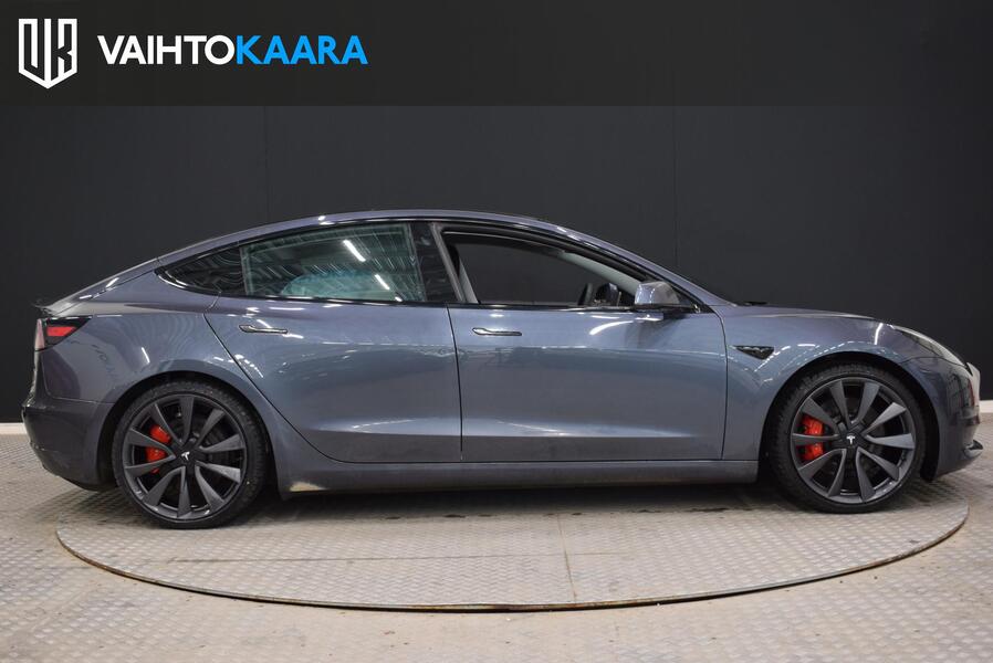 Tesla Model 3 vaihtoauto