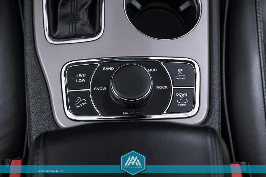 Jeep Grand Cherokee vaihtoauto