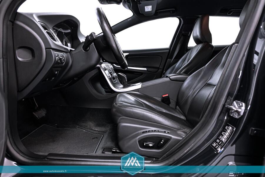 Volvo V60 Cross Country vaihtoauto