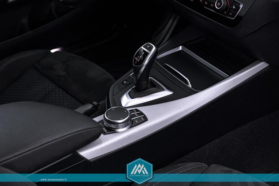 BMW M240i vaihtoauto