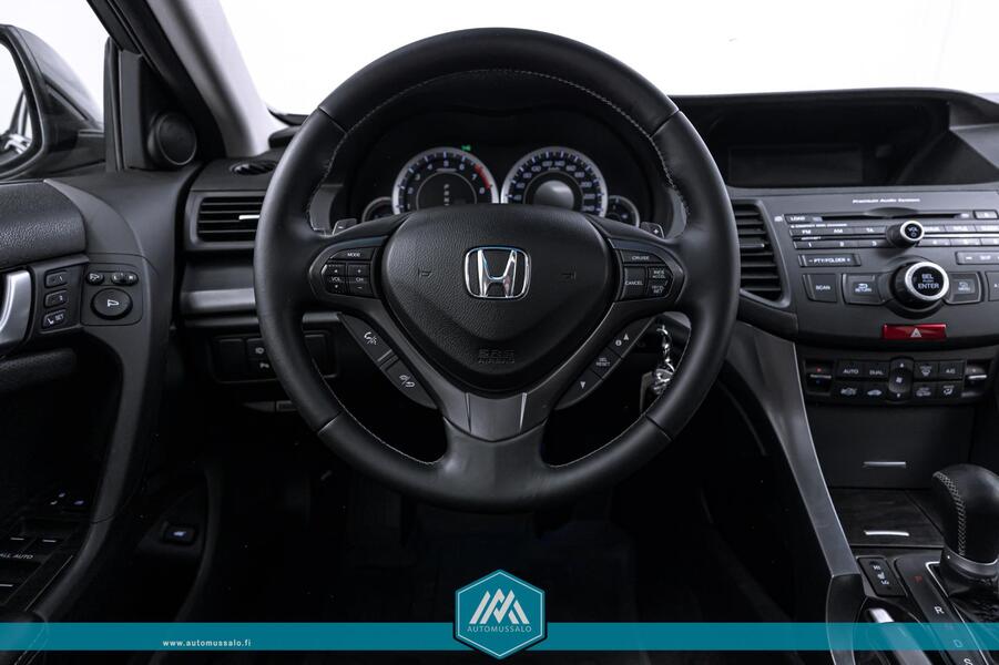 Honda Accord vaihtoauto