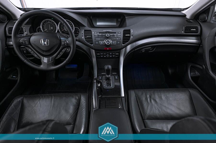 Honda Accord vaihtoauto