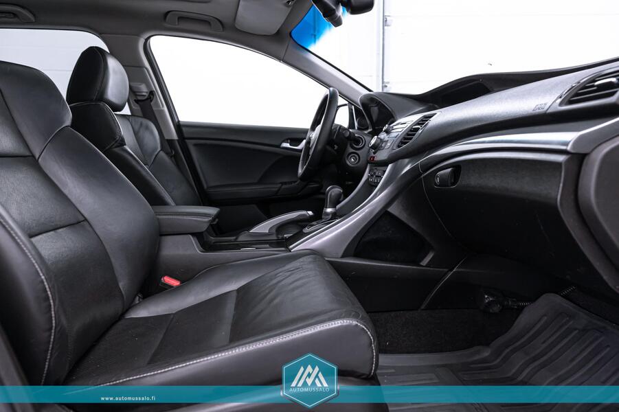 Honda Accord vaihtoauto