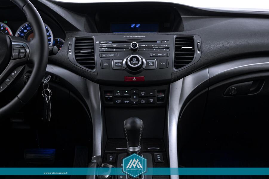 Honda Accord vaihtoauto