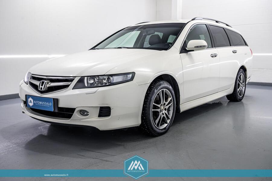 Honda Accord vaihtoauto