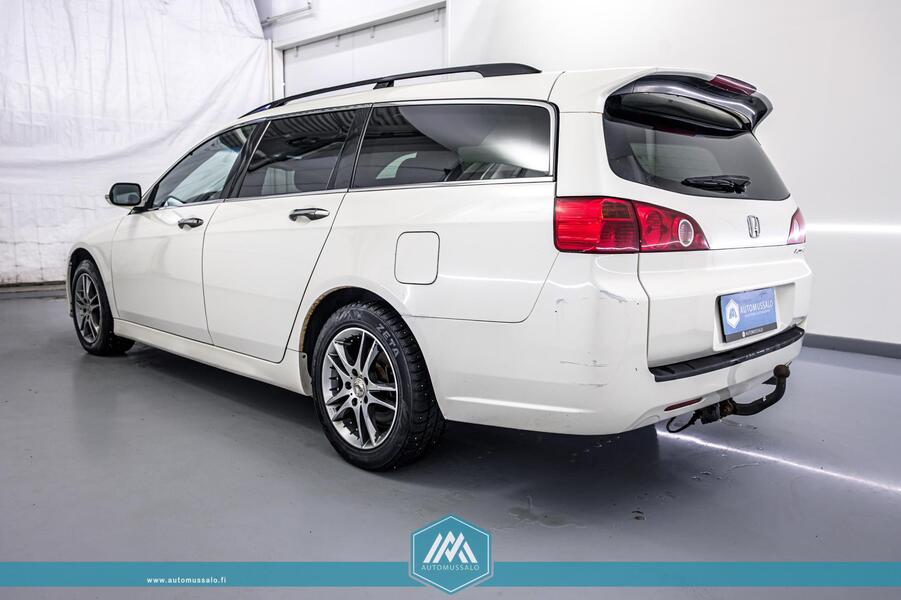 Honda Accord vaihtoauto