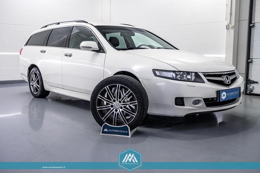 Honda Accord vaihtoauto