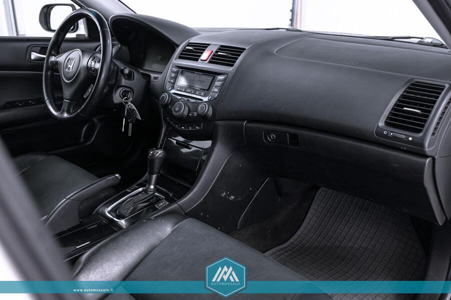 Honda Accord vaihtoauto