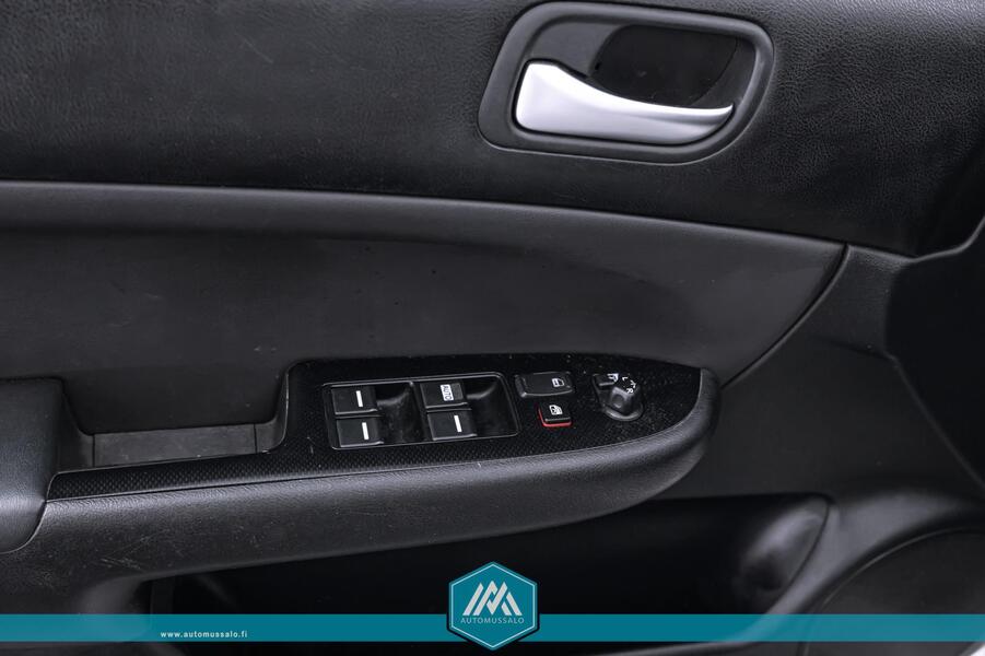 Honda Accord vaihtoauto